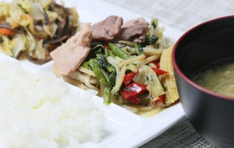 豚肉と野菜の五目炒めセット